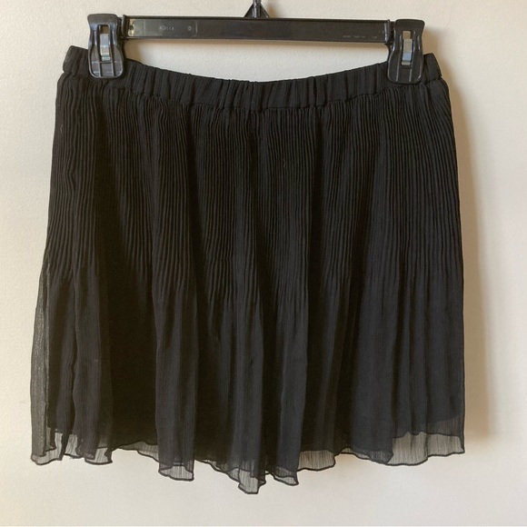 Zara Dresses & Skirts - Zara Mini Skirt